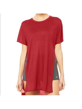 ALO Yoga Burgundy Short Sleeve Tunic Tee